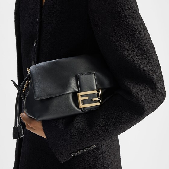 Fendi Baguette Soft Medium | Thumbnail 6