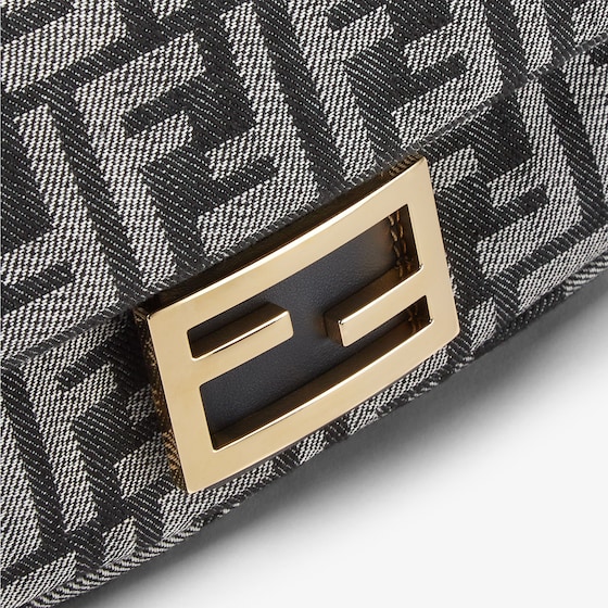 Fendi Iconic small Baguette® bag made of dark blue denim-effect | Thumbnail 5