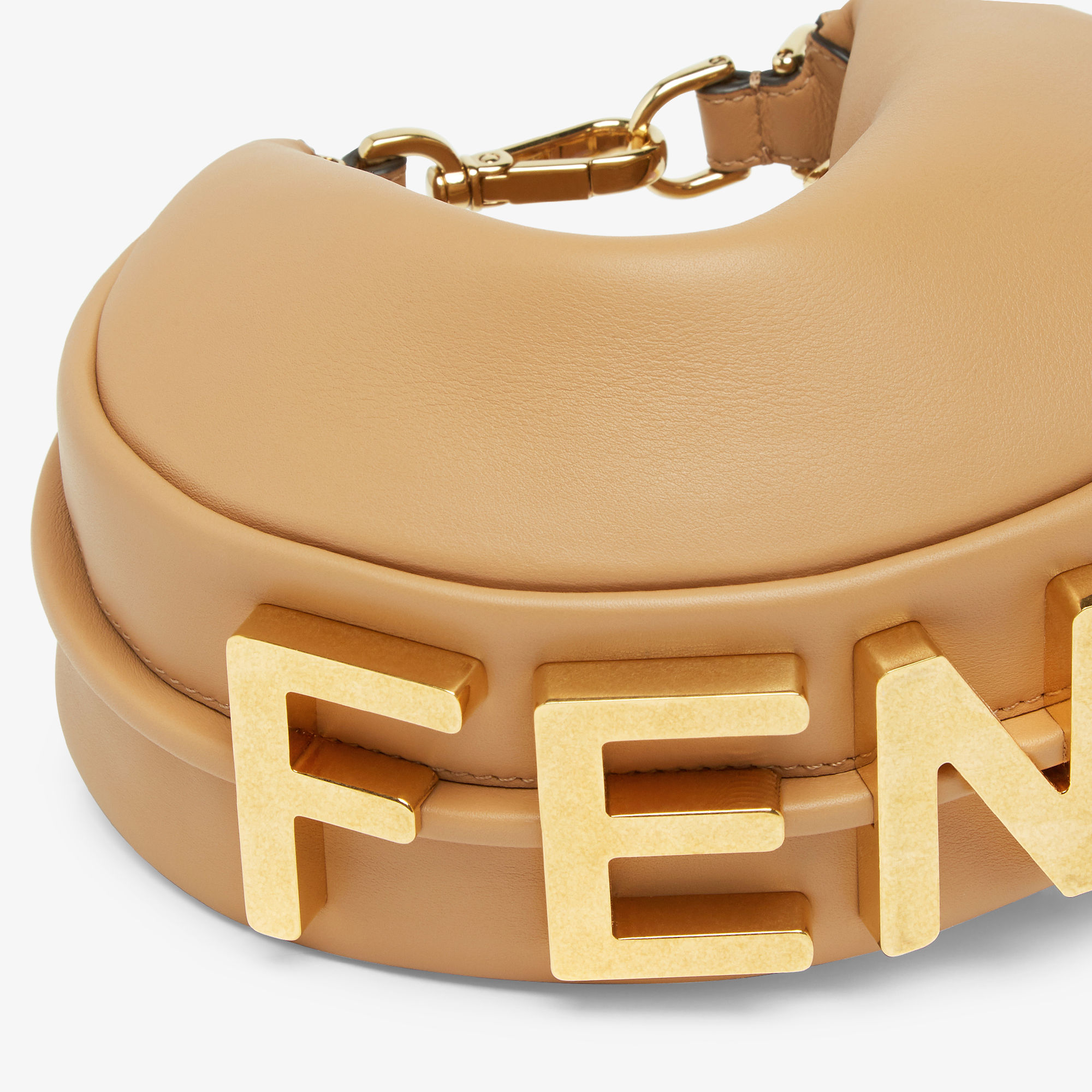 Fendi ベージュ ロゴポーチ 8BS081A5DYF1LEQ_04?hash=