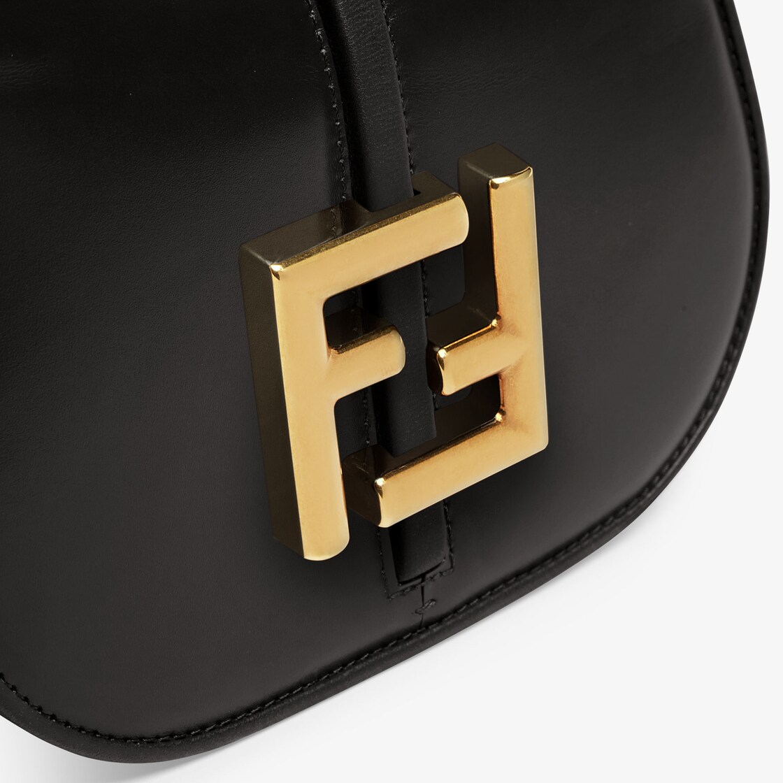 T*♡様 Fendi フェンディ ブラックレザー モカシン
