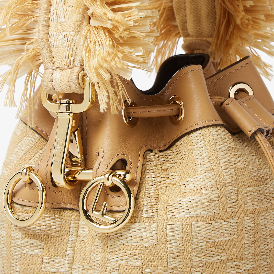 ウィメンズ デザイナー ミニバッグ | FENDI JP ウィメンズ デザイナー ミニバッグ | FENDI JP