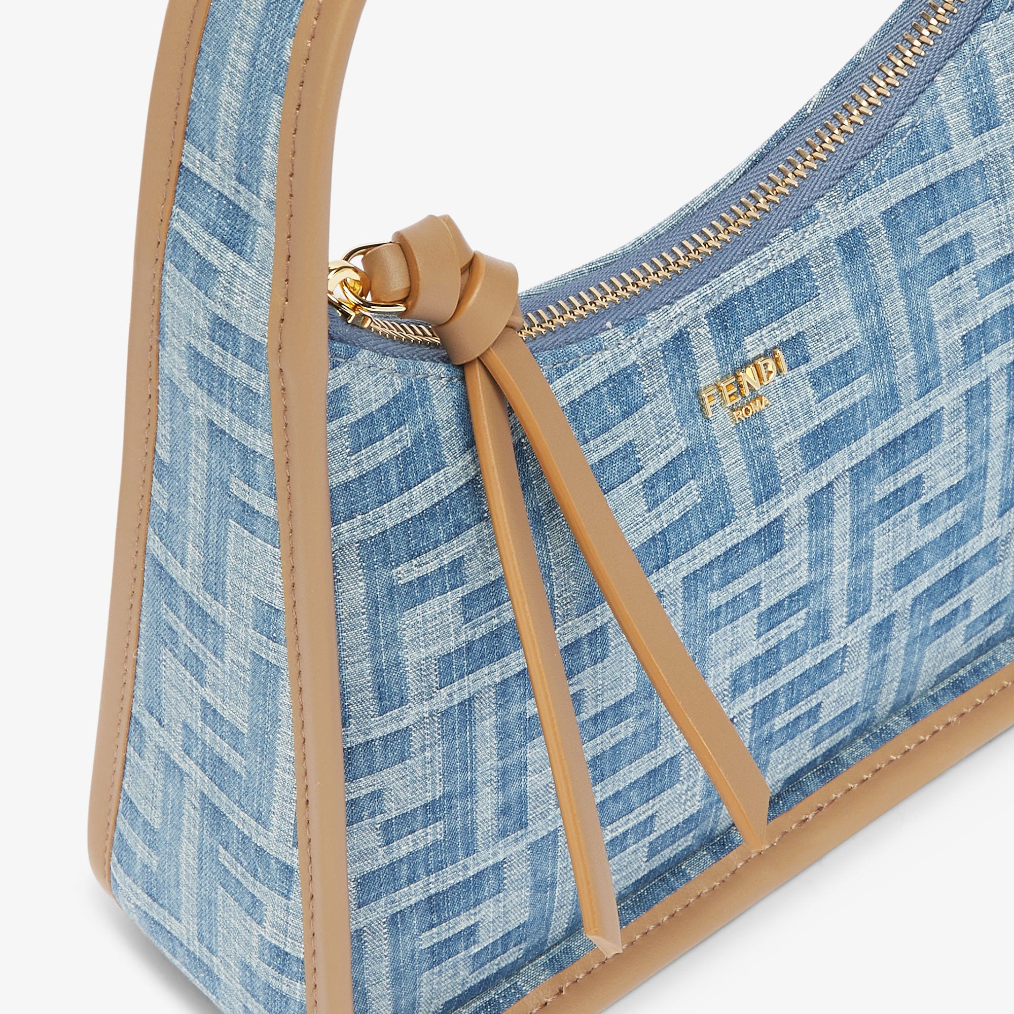 スモール フェンデッセンス デニム ライトブルー | Fendi スモール フェンデッセンス デニム ライトブルー | Fendi