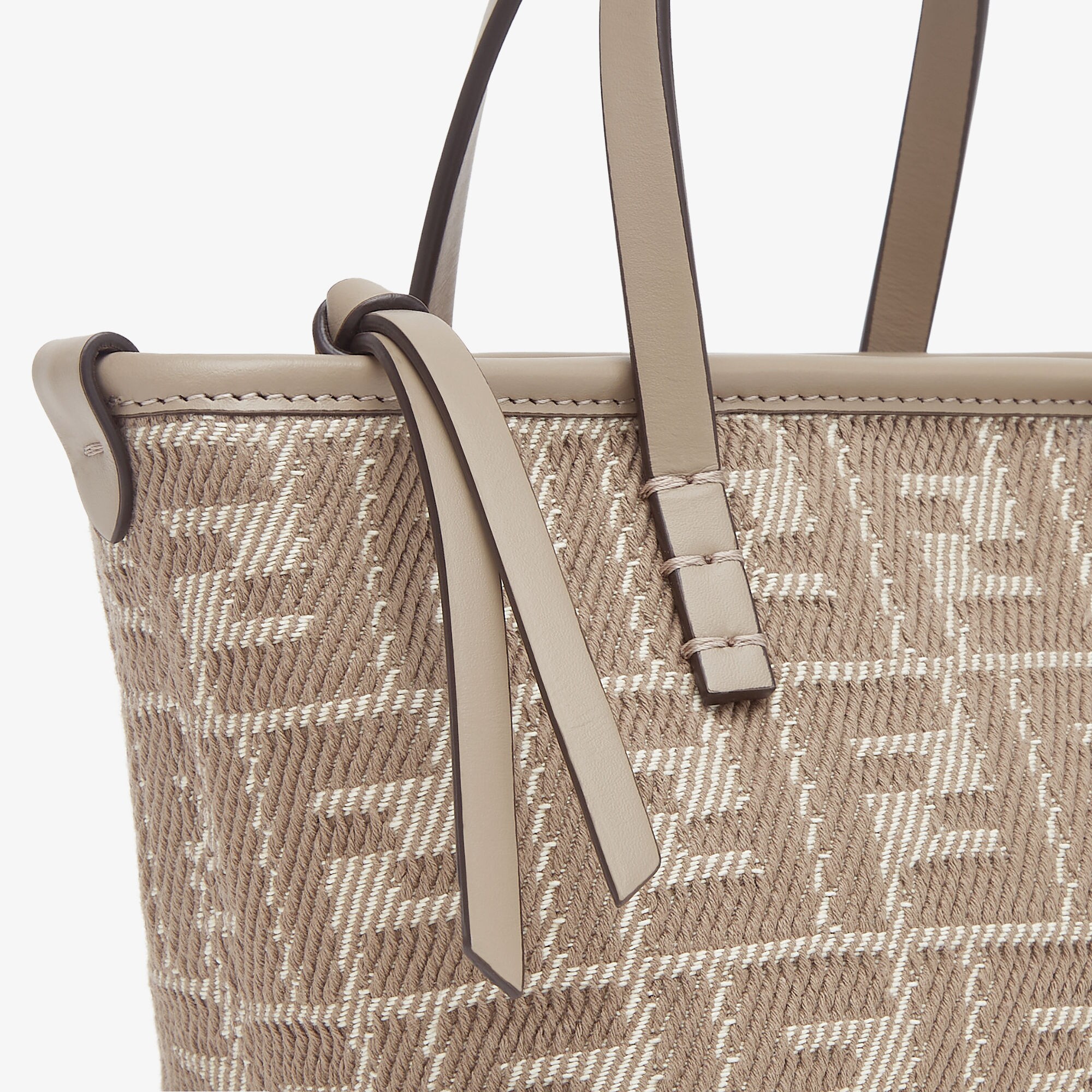 トートバッグ FENDI ROLL MINI TOTE BAG IN FF JACQUARD AND RAFFIA Fendi 'roll Mini' Shopping Bag | italist