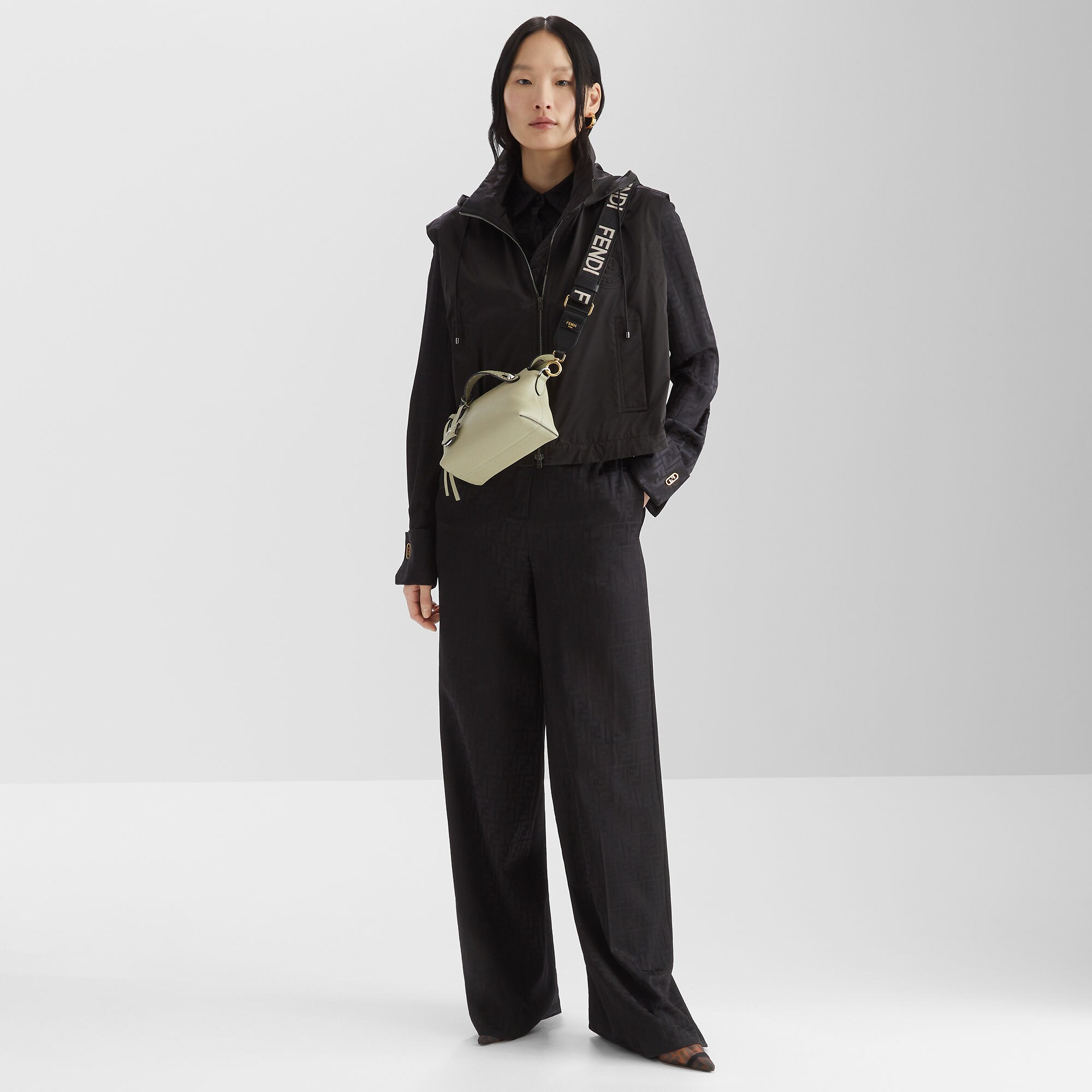 【FENDI】バレリーナ 8BS098ASU2F1GMK_99?wid=2000&
