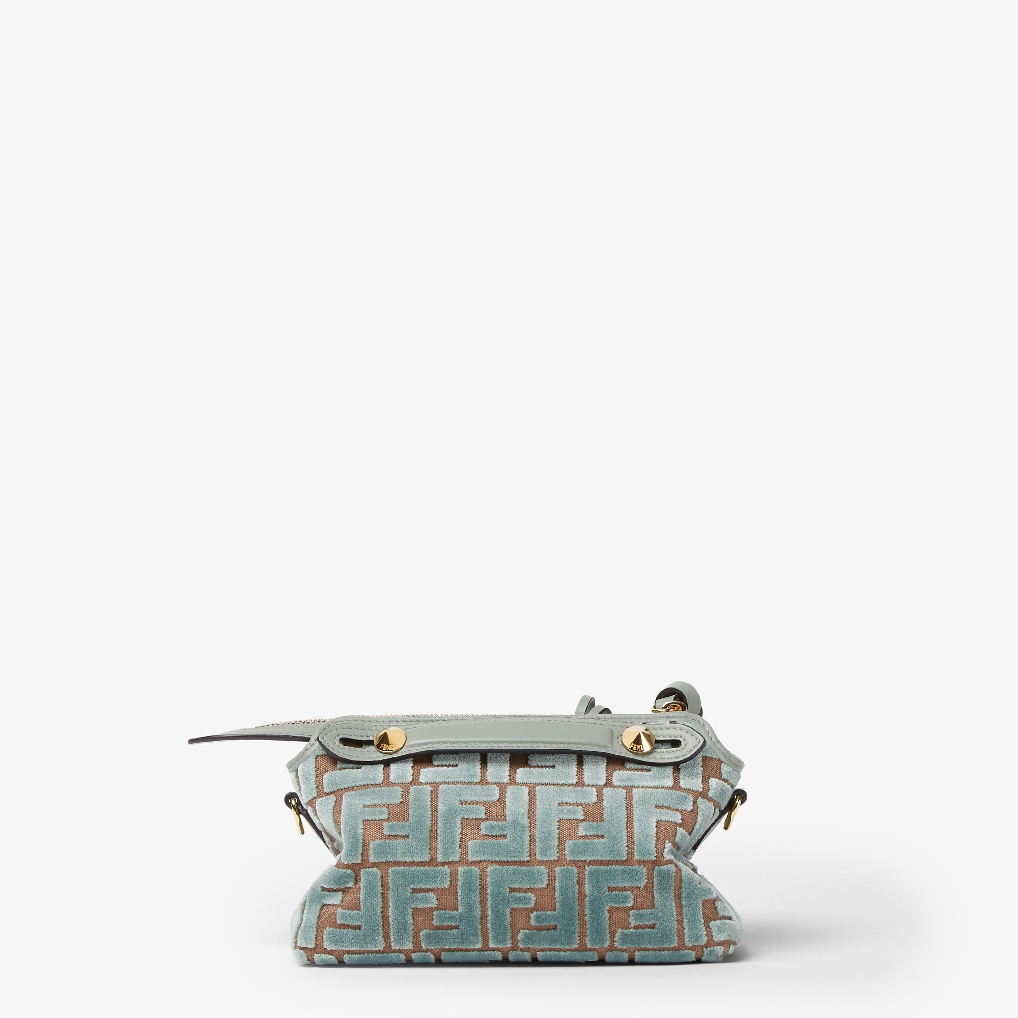 8BS098AT14F1SK5_05?wid=2000&