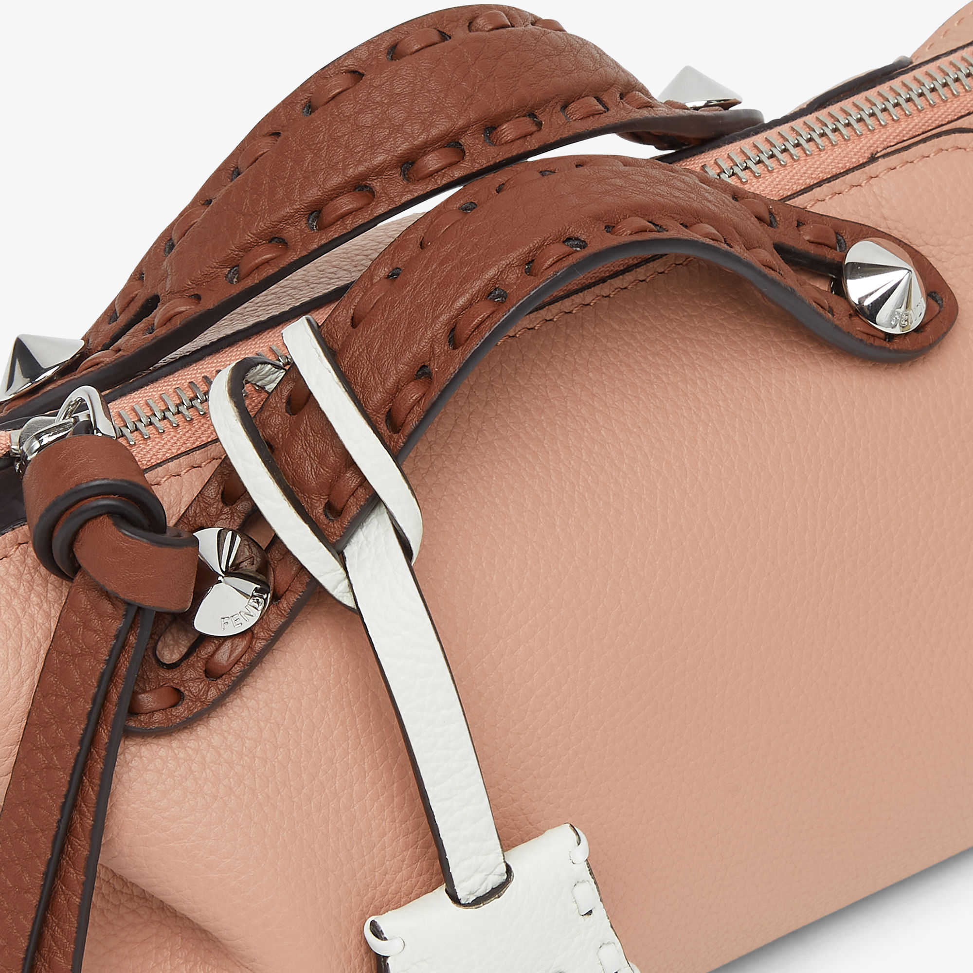 8BS098AUS8F1SNC_09?wid=2000&