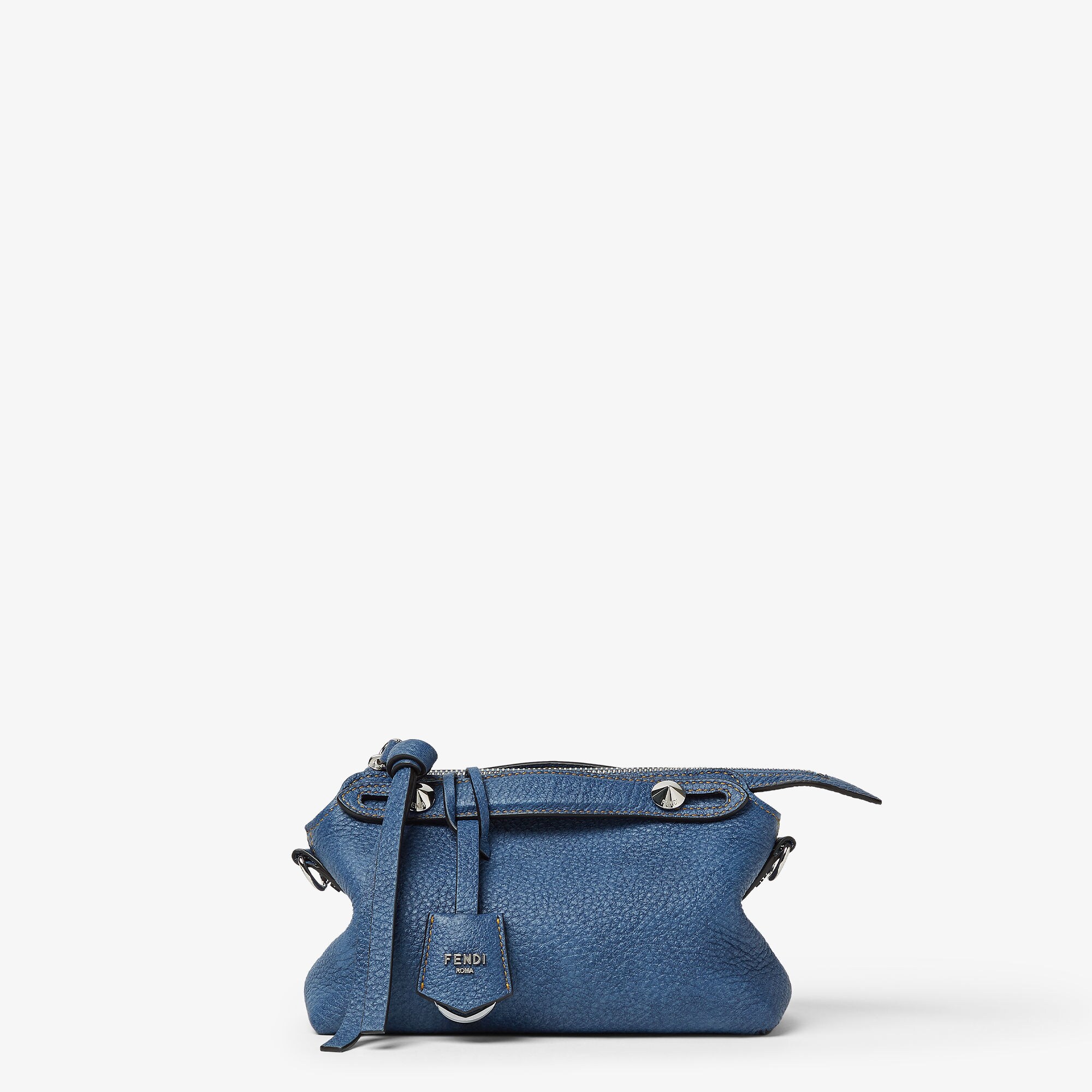 保存箱付き FENDI バッグチャーム イニシャル S ファー ブルー