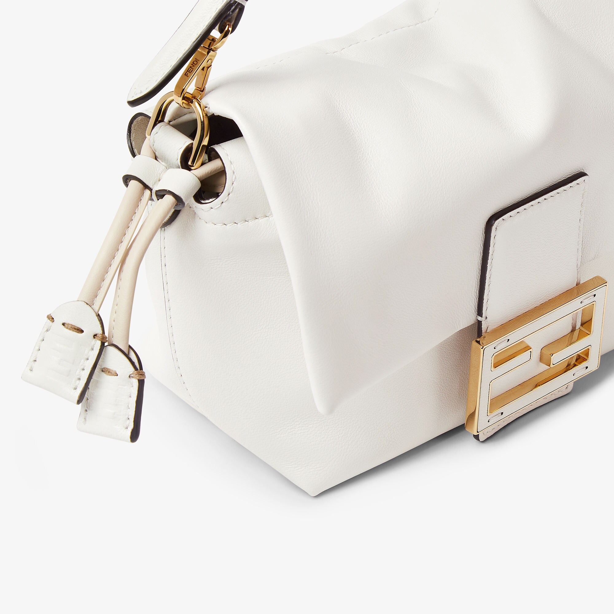 Mamma Baguette Small Leather White | Fendi