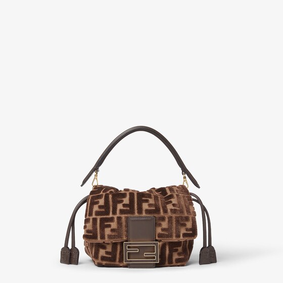 Fendi Mamma Baguette Small In Brown