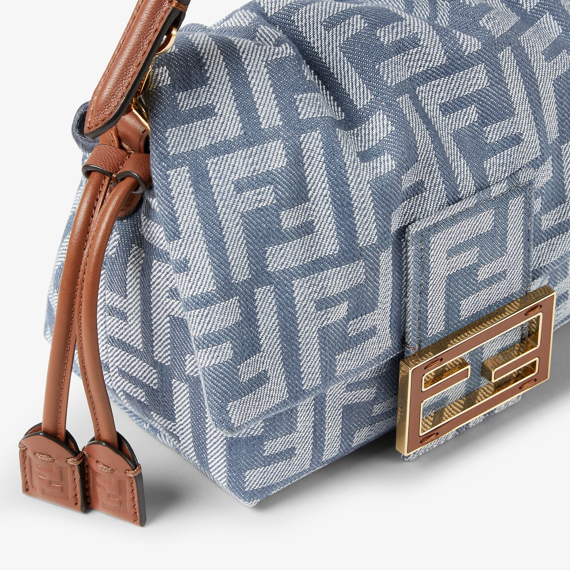 Mamma Baguette スモール ファブリック ブルー | Fendi