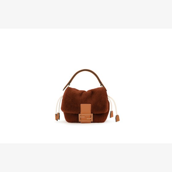 Fendi Mamma Baguette Small In Brown