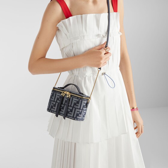 Fendi Compact and structured Vanity bag, featuring | Thumbnail 2