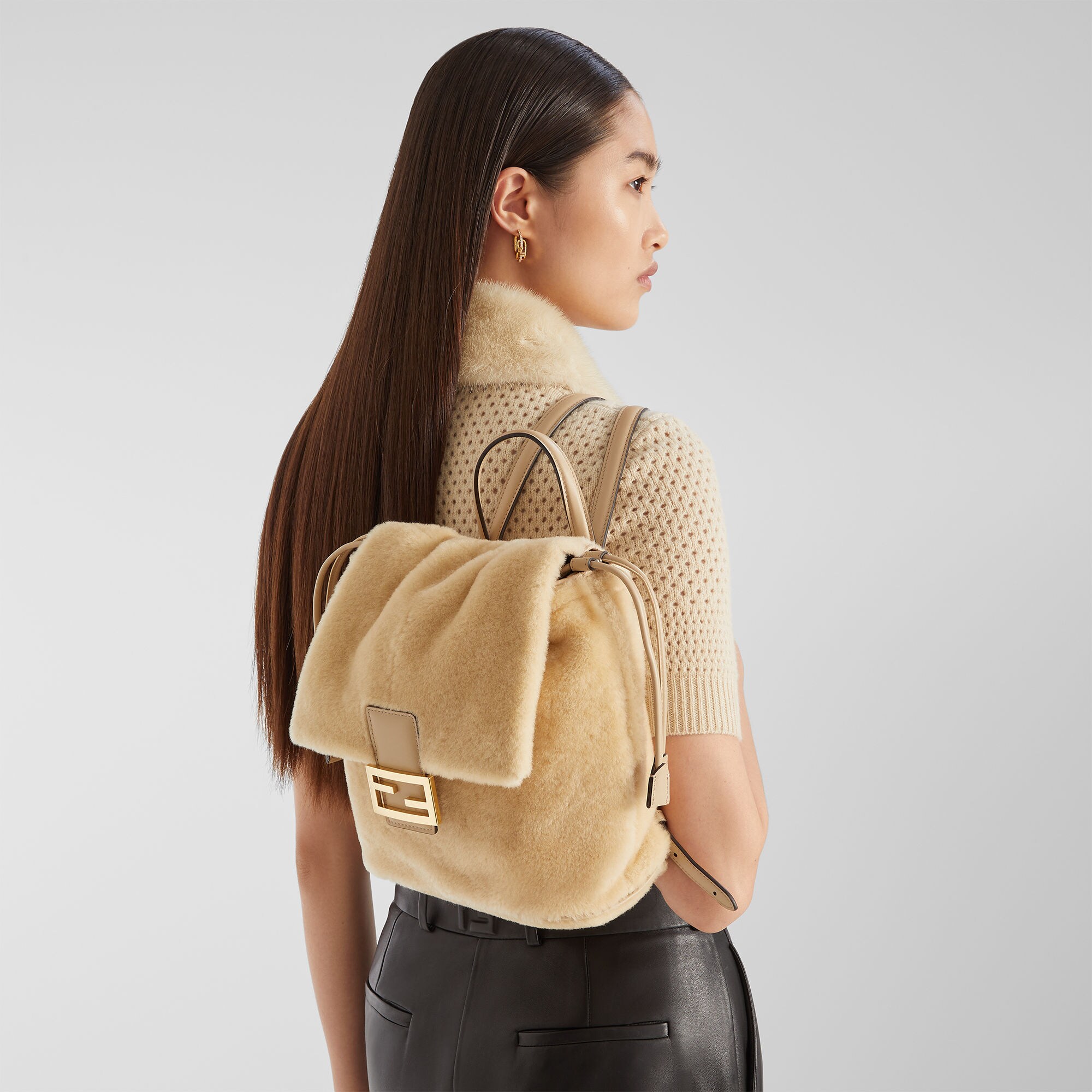 バックパック ファー ベージュ | Fendi