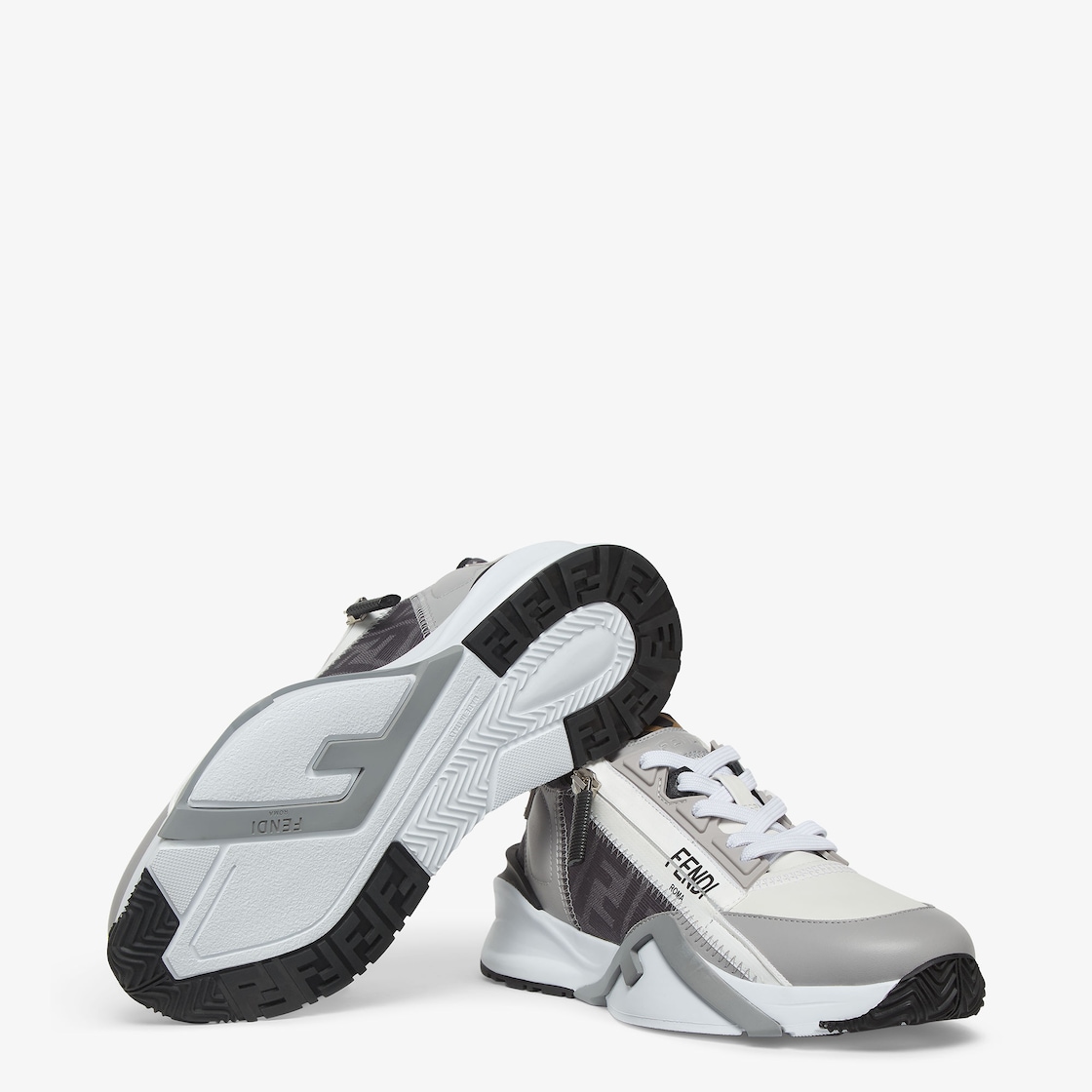 Fendi Flow Chaussures basses en cuir gris Fendi