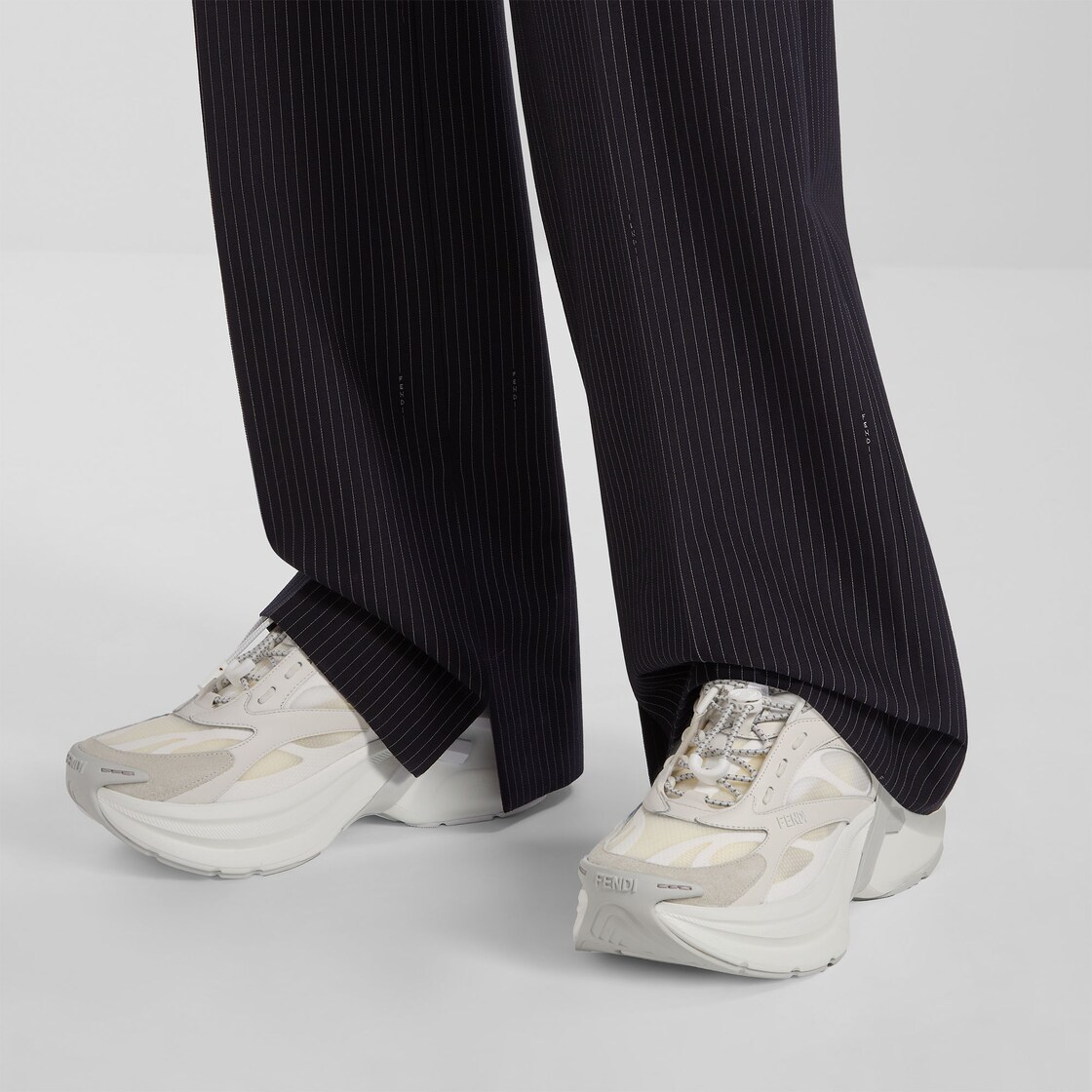 フェンディ F-ライト