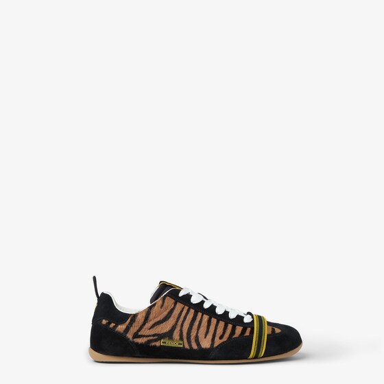 Fendi Soft for total freedom of movement, the Wrap lace-up