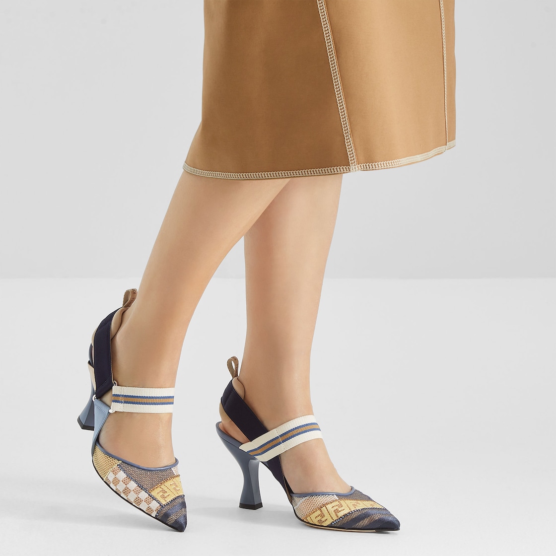 ウィメンズ デザイナー パンプス | FENDI JP ウィメンズ デザイナー パンプス | FENDI JP
