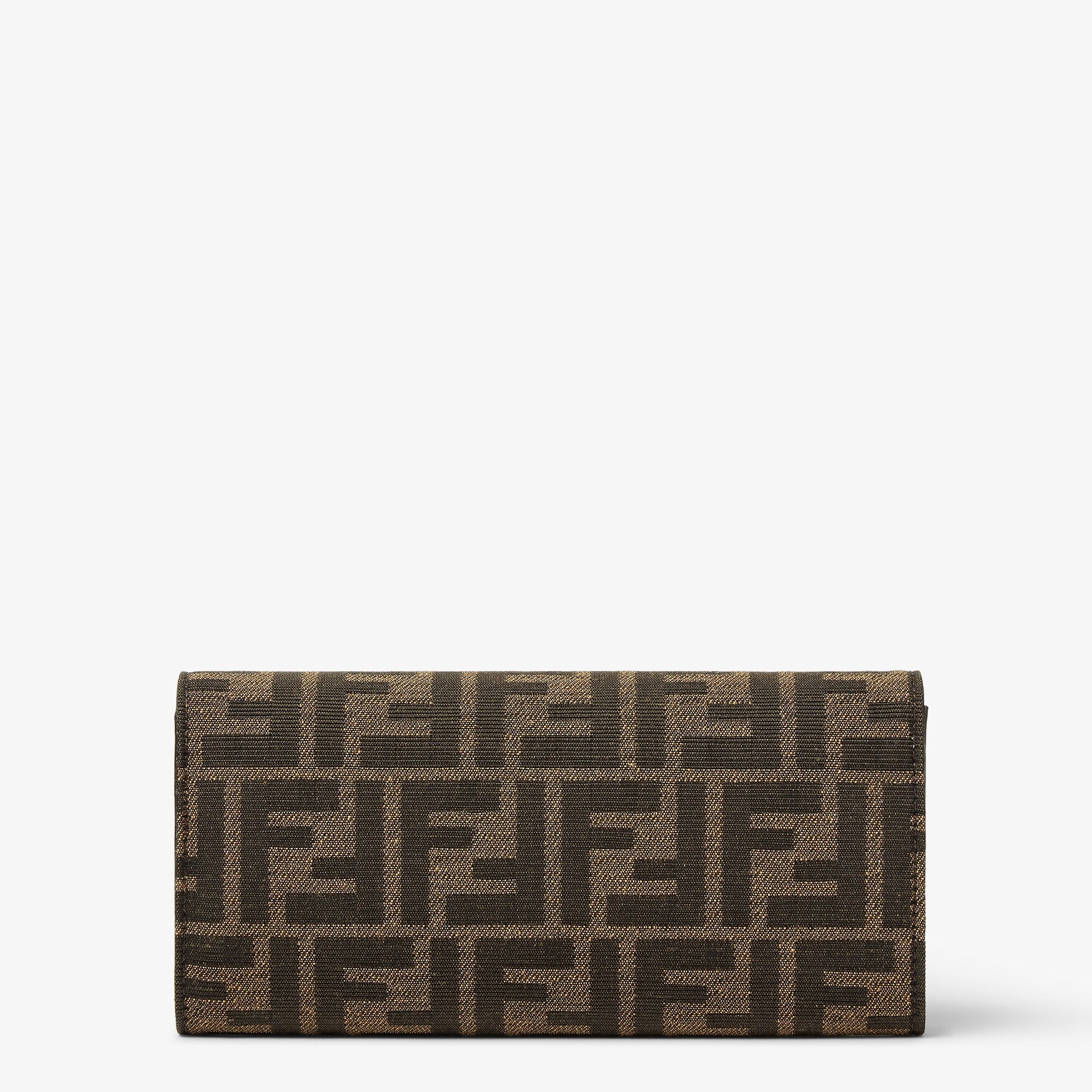 バゲット チェーン付き長財布 ファブリック ブラウン | Fendi