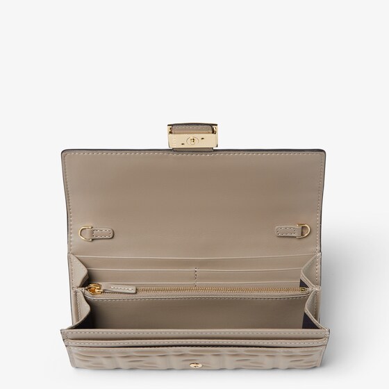 Fendi Baguette Continental With Chain | Thumbnail 4