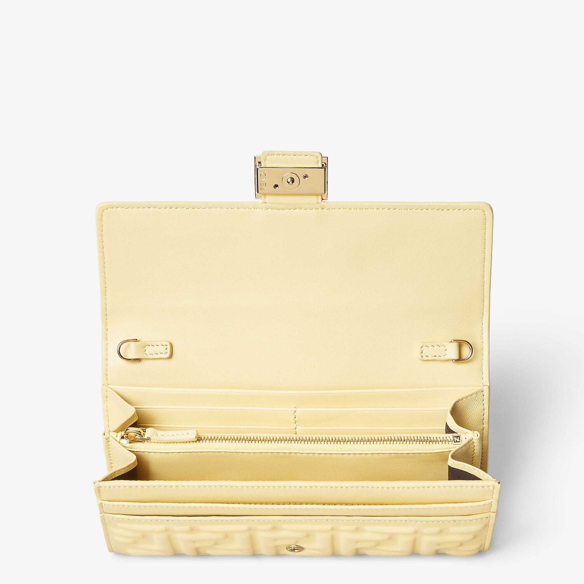 8M0365AAJDF1NPV_04?wid=2000&