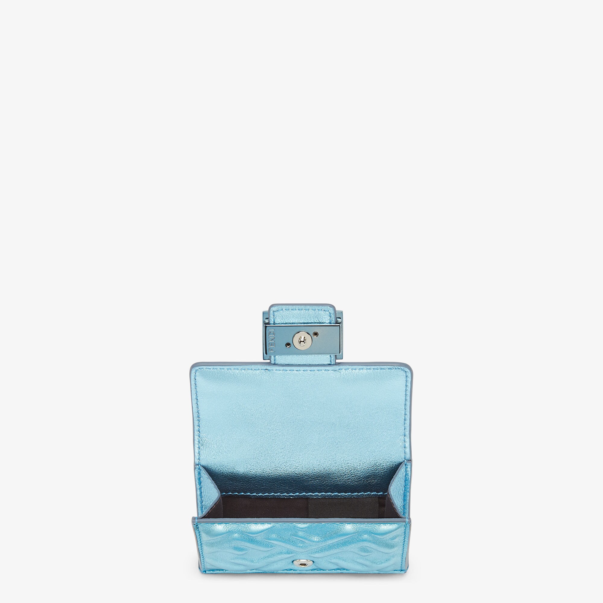 フェンディ 三つ折り財布 バゲット マイクロ ウォレット 中古 ライトブルー レザー FENDI 【中古】 | コンパクトウォレット ユニセックス  ファッション 青 サイフ ブランド小物 ランクA