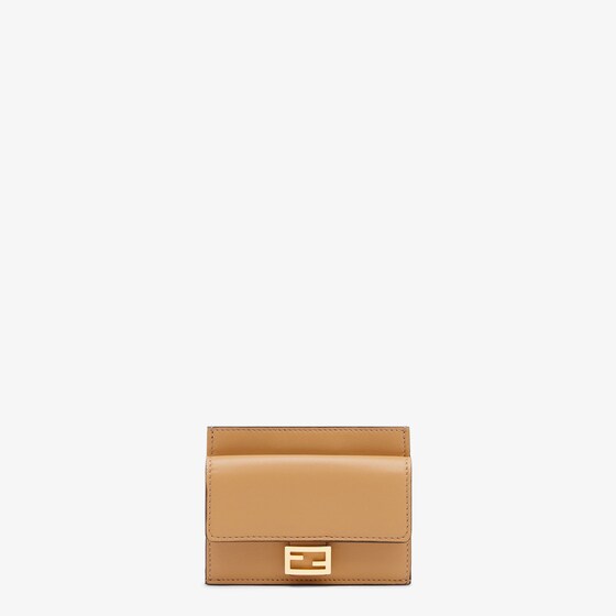 Fendi Baguette Card Holder In Sand