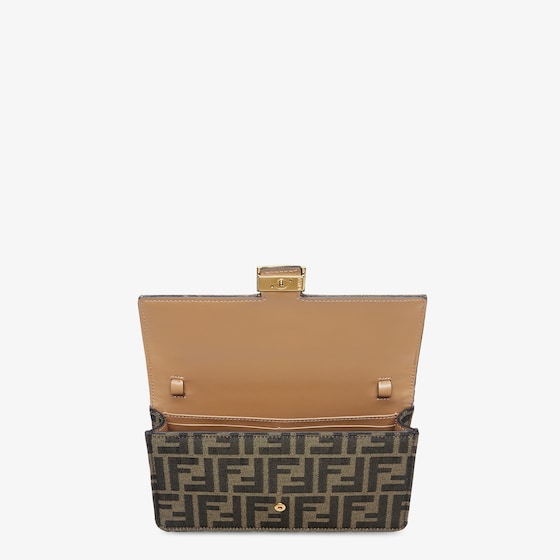 Fendi Wallet On Chain Baguette | Thumbnail 4