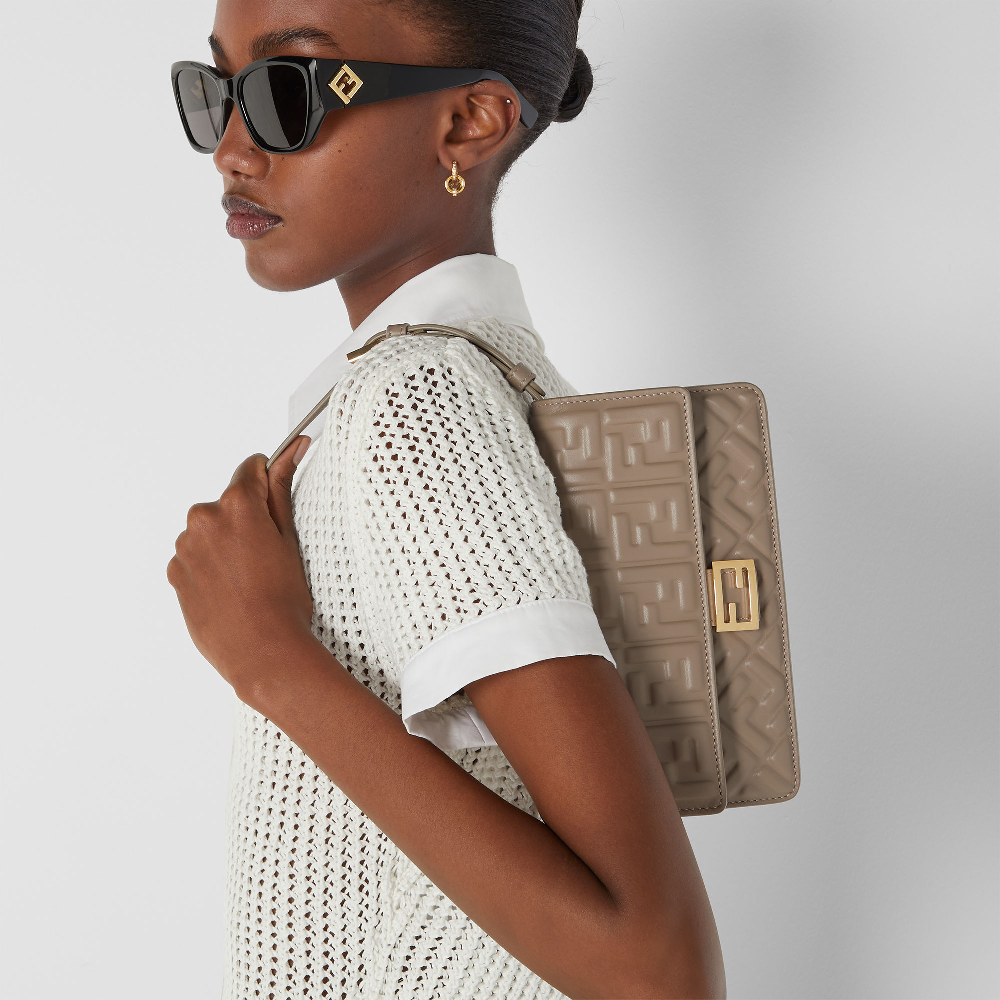 Wallet On Chain Baguette - Gray | FENDI US