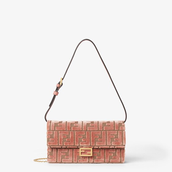 Fendi Wallet On Chain Baguette In Pink