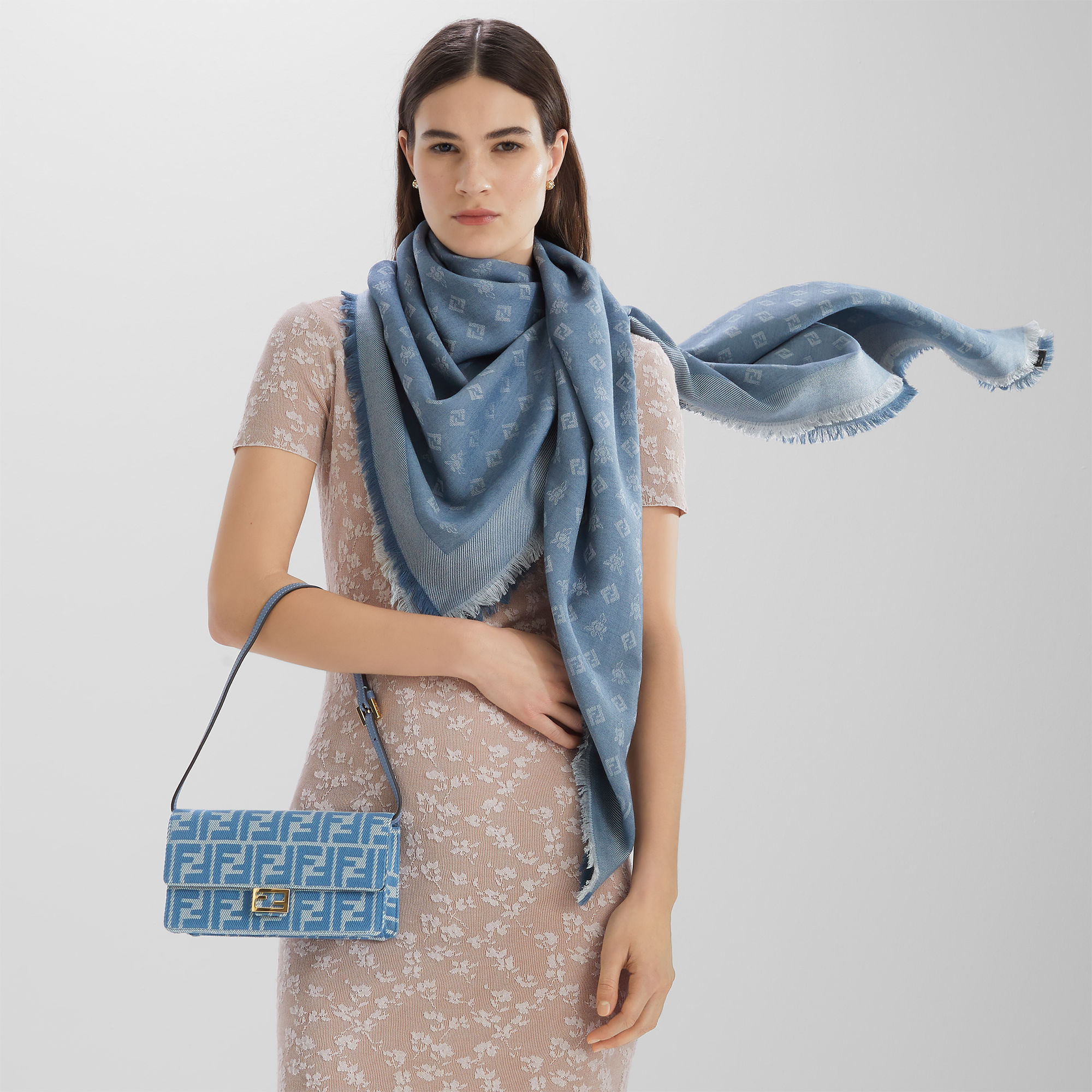 財布ショルダー バゲット ファブリック ブルー | Fendi