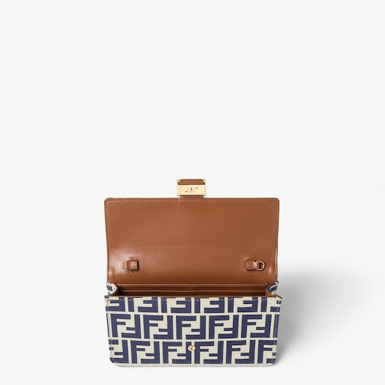 Fendi Wallet On Chain Baguette | Thumbnail 4