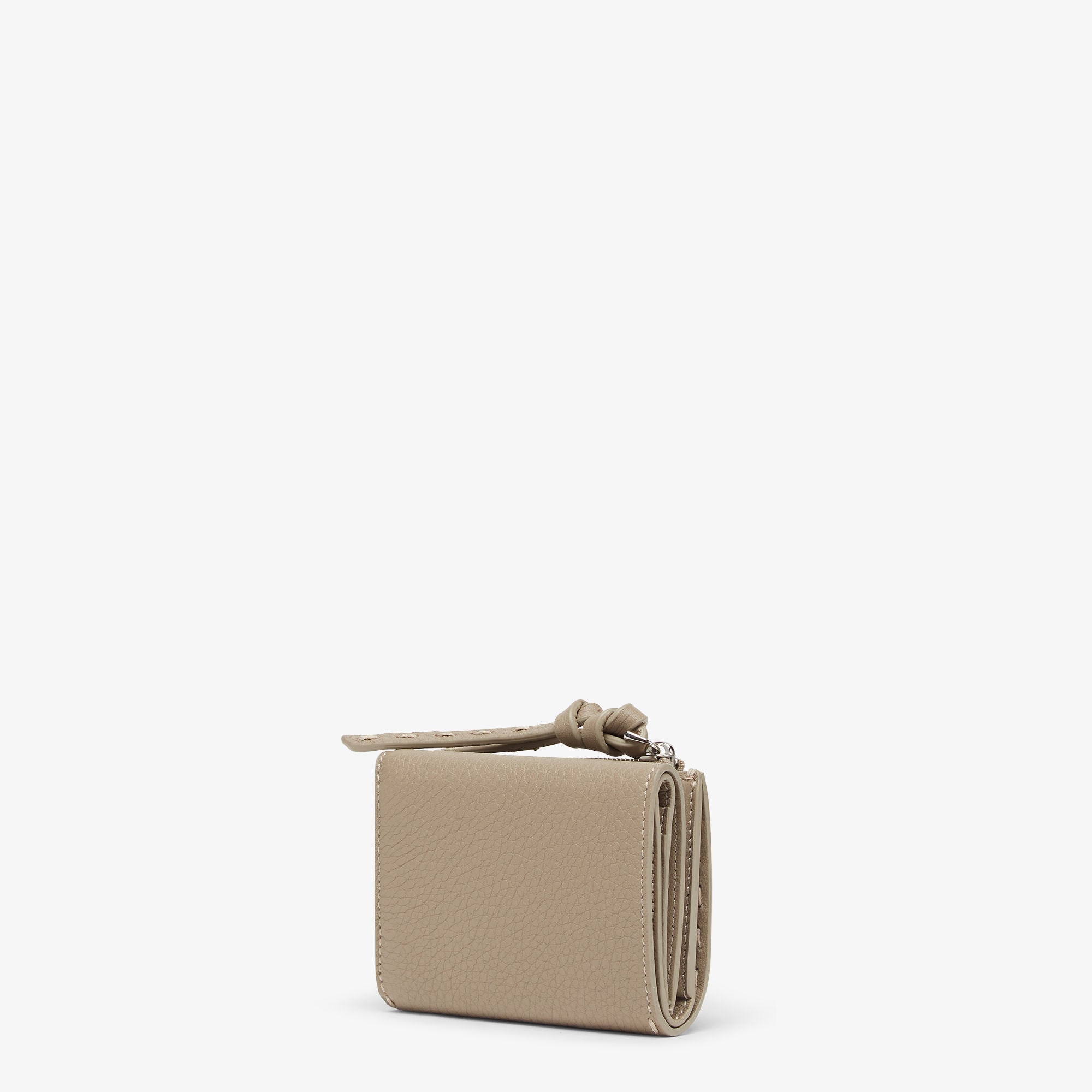 ピーカブー マイクロ 三つ折り財布 カーフレザー ベージュ | Fendi ピーカブー マイクロ 三つ折り財布 カーフレザー ベージュ | Fendi