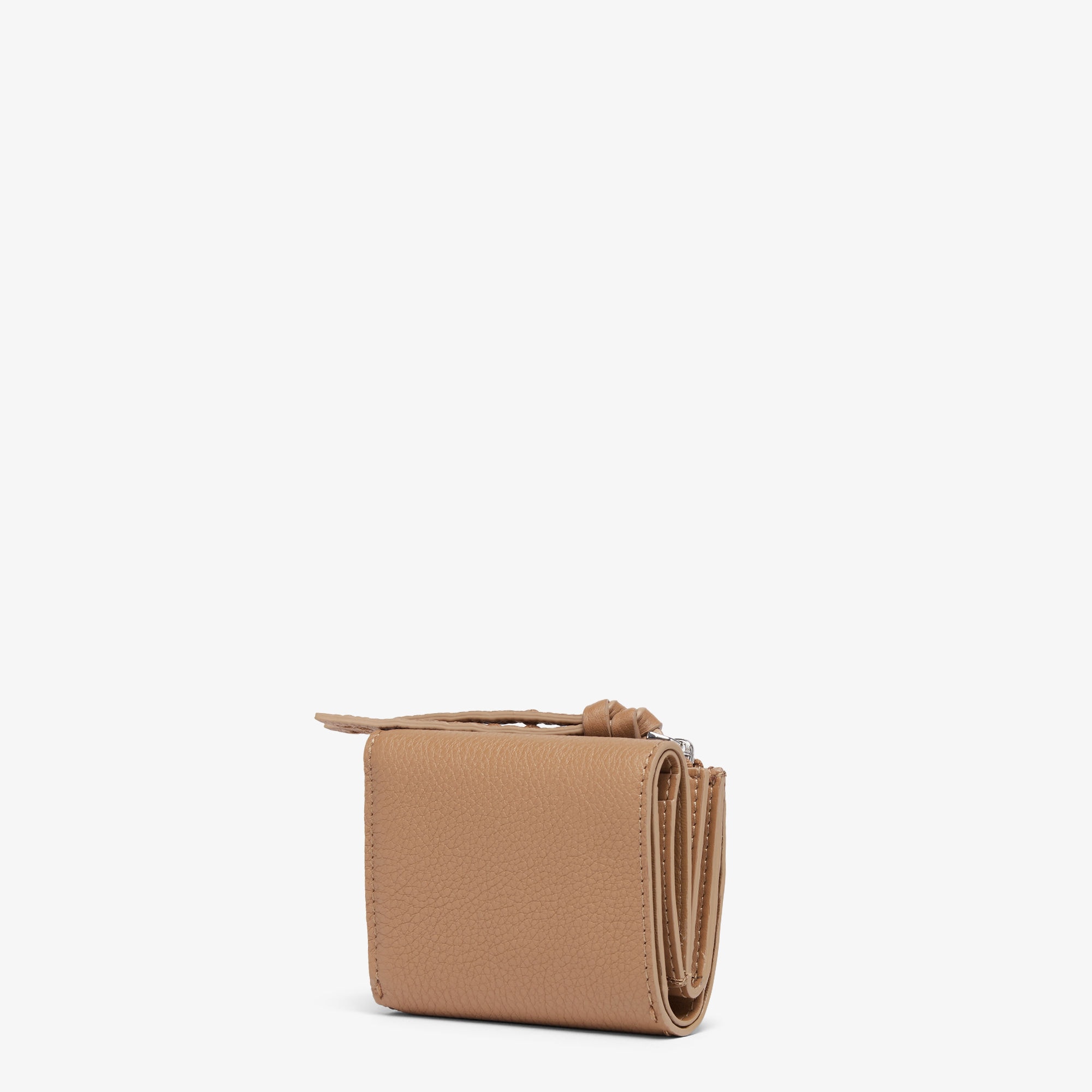 ピーカブー マイクロ 三つ折り財布 カーフレザー ベージュ | Fendi ピーカブー マイクロ 三つ折り財布 カーフレザー ベージュ | Fendi