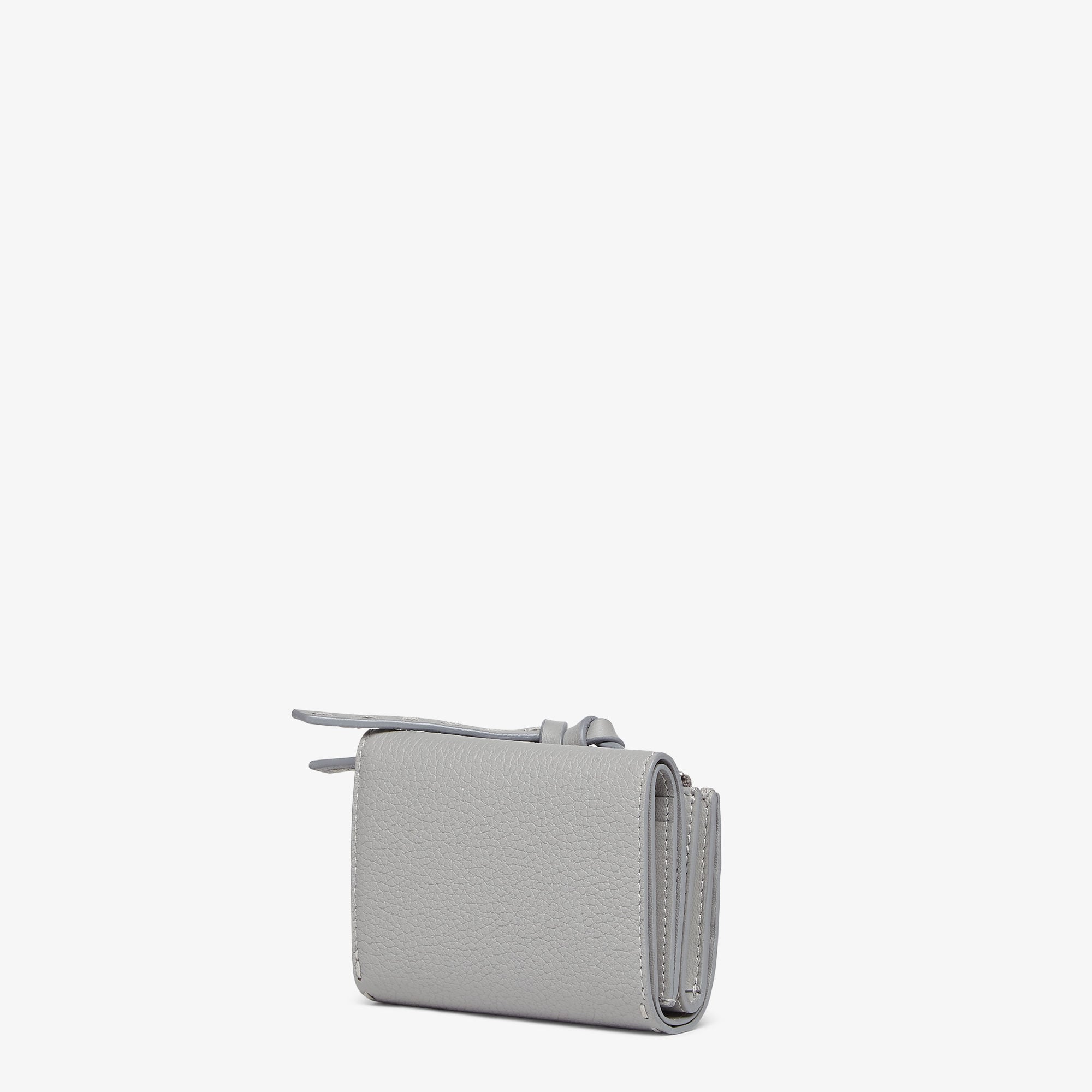 ピーカブー マイクロ 三つ折り財布 セレリア グレー | Fendi ピーカブー マイクロ 三つ折り財布 セレリア グレー | Fendi