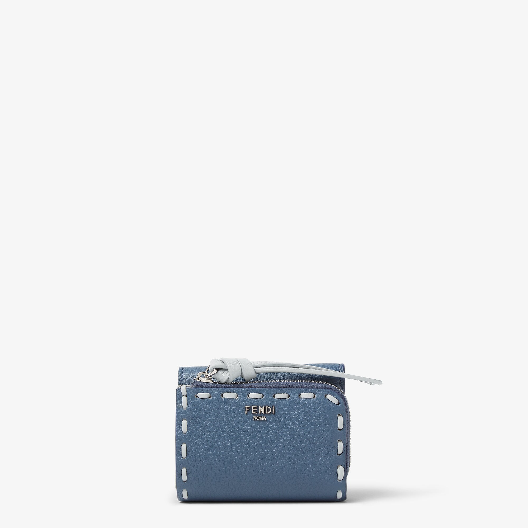 ピーカブー マイクロ 三つ折り財布 カーフレザー ブルー | Fendi