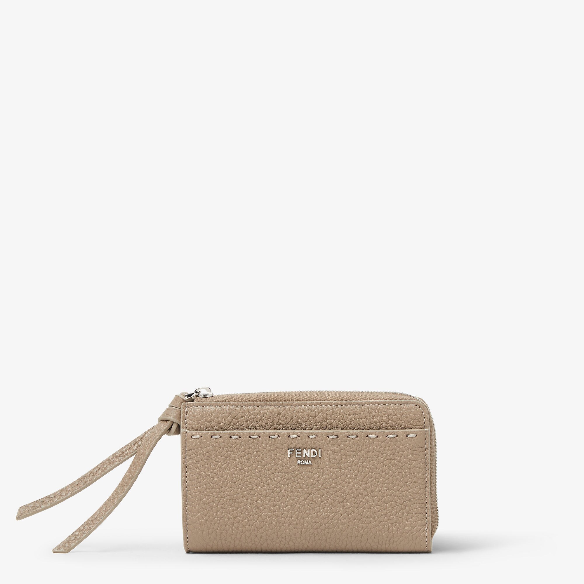 8M0532ARC1F04Y9_01?wid=2000&