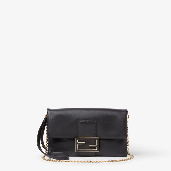 Fendi Mamma Baguette Clutch Bag Chain Wristlet In Black