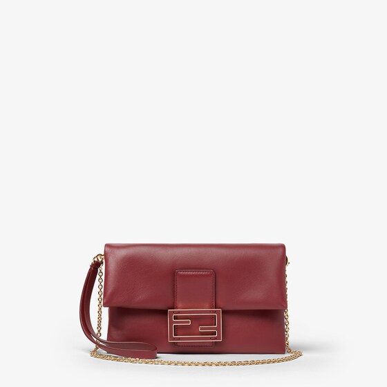 Fendi Women Mamma Baguette Leather Crossbody Bag In Red