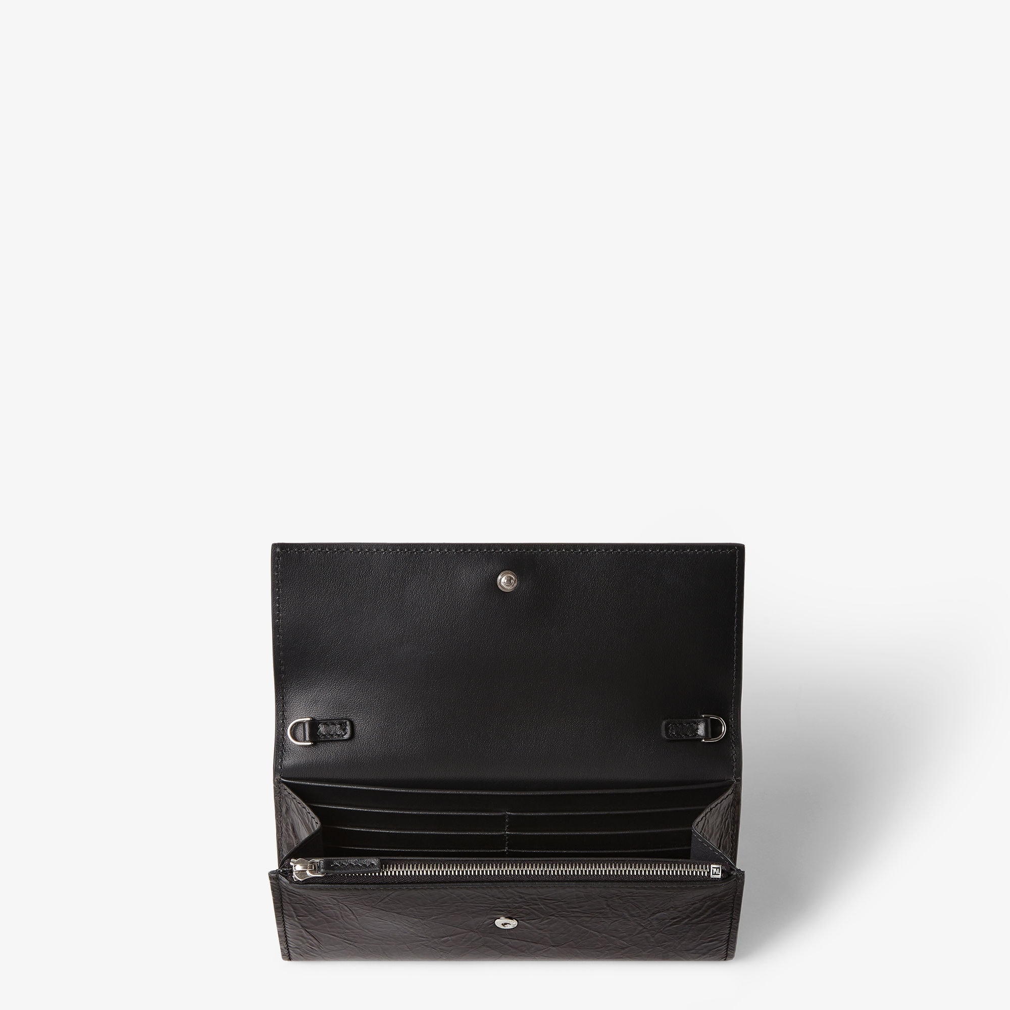 フェンディ 長財布 チェーンウォレット レザー 黒 ハート 新品 チューブ チェーン付き 長財布 - ブラック | FENDI JP