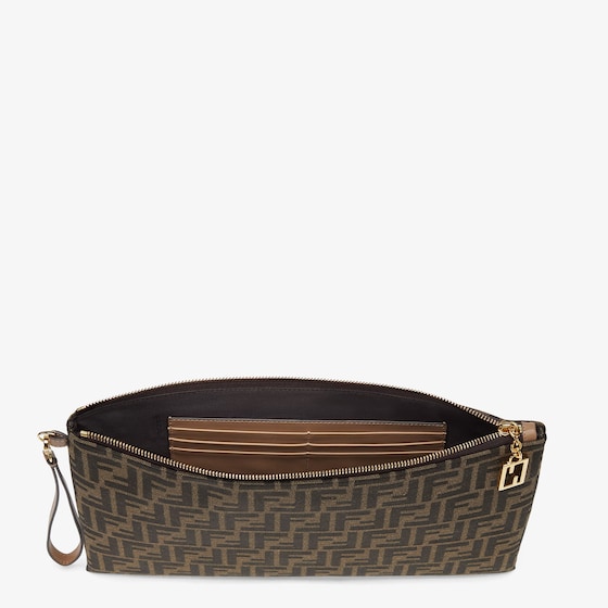 Fendi Flat Baguette Pouch Large | Thumbnail 3