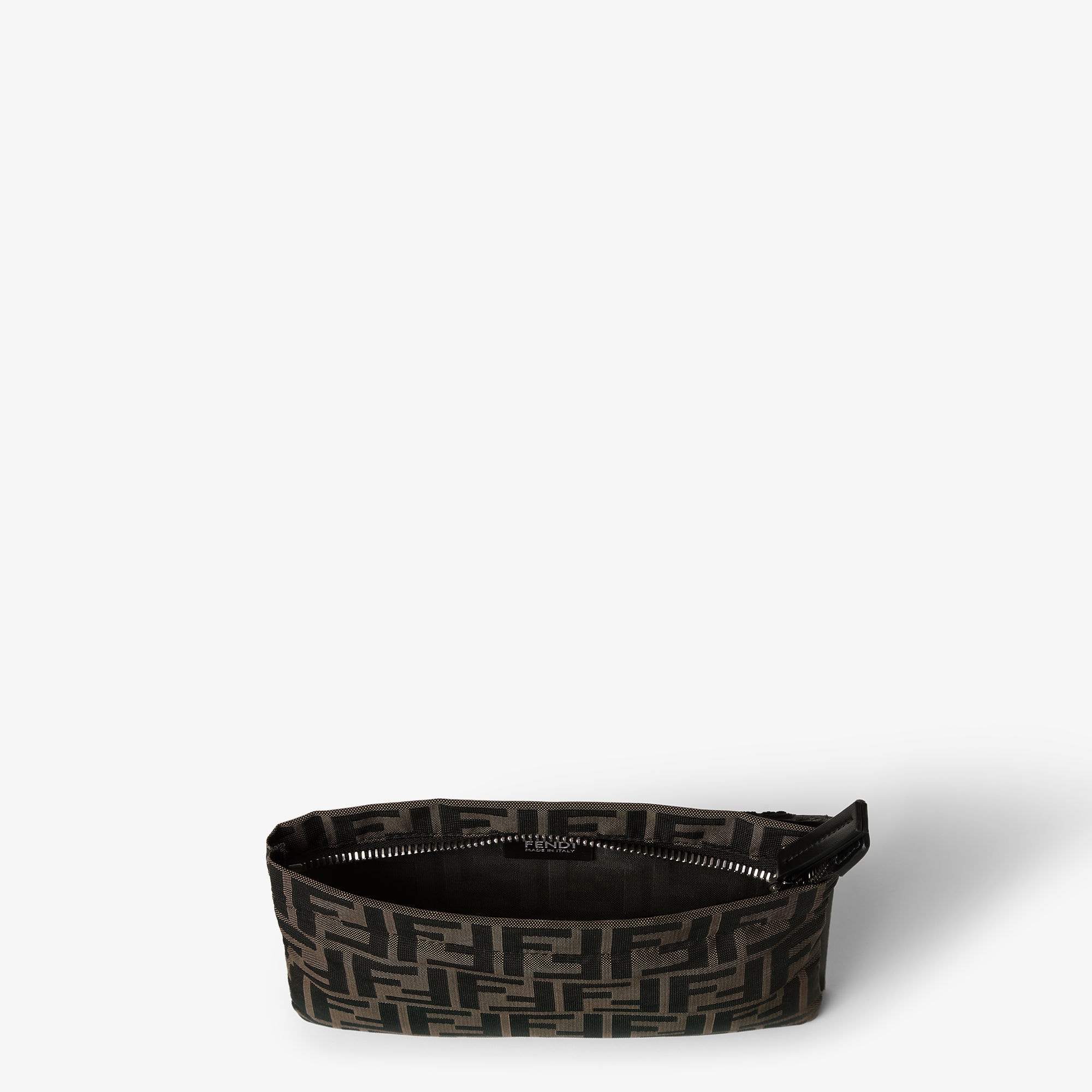 マイクロ フラットポーチ - ブラウン | FENDI JP