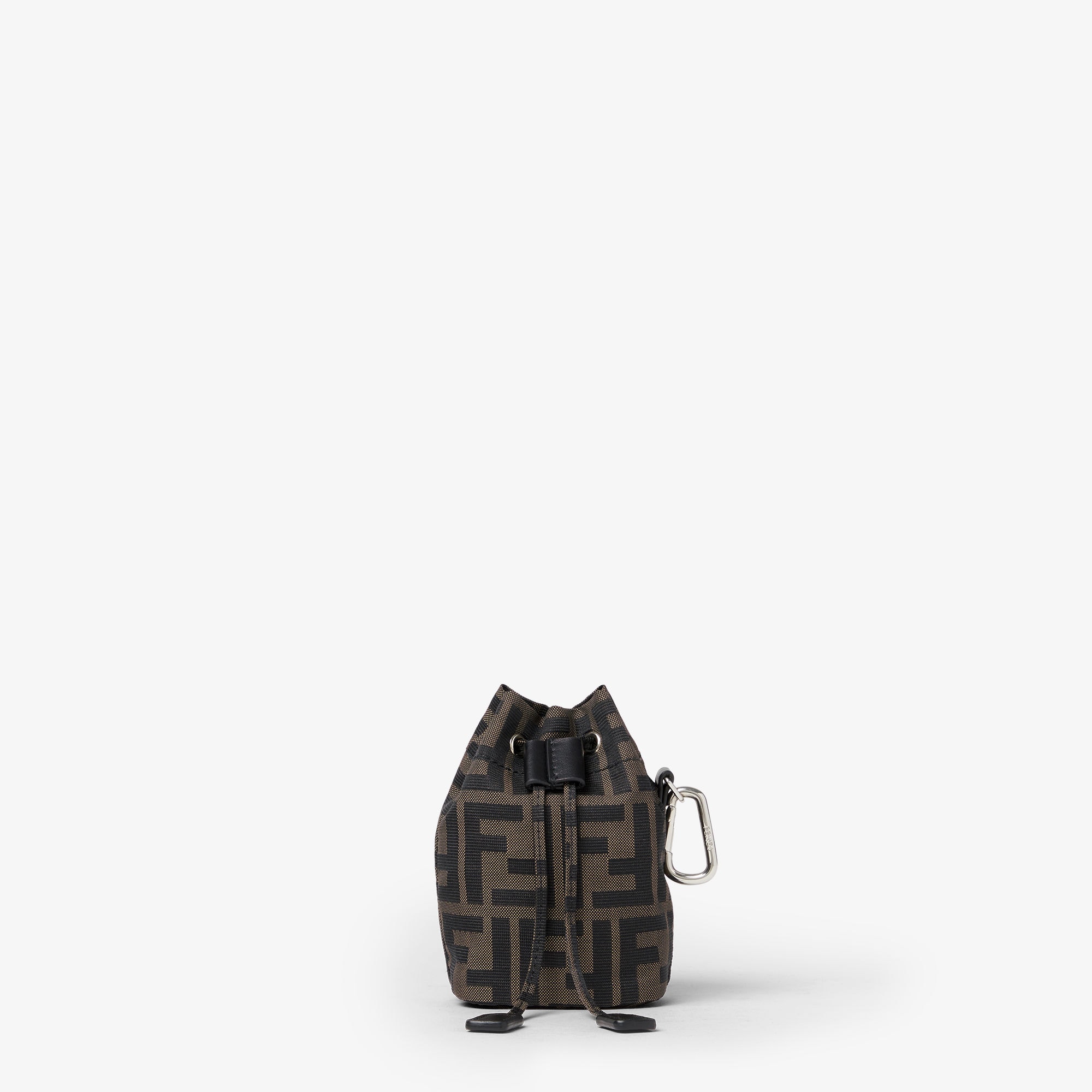 FFライト ドローストリングポーチ マイクロ - ブラウン | FENDI JP