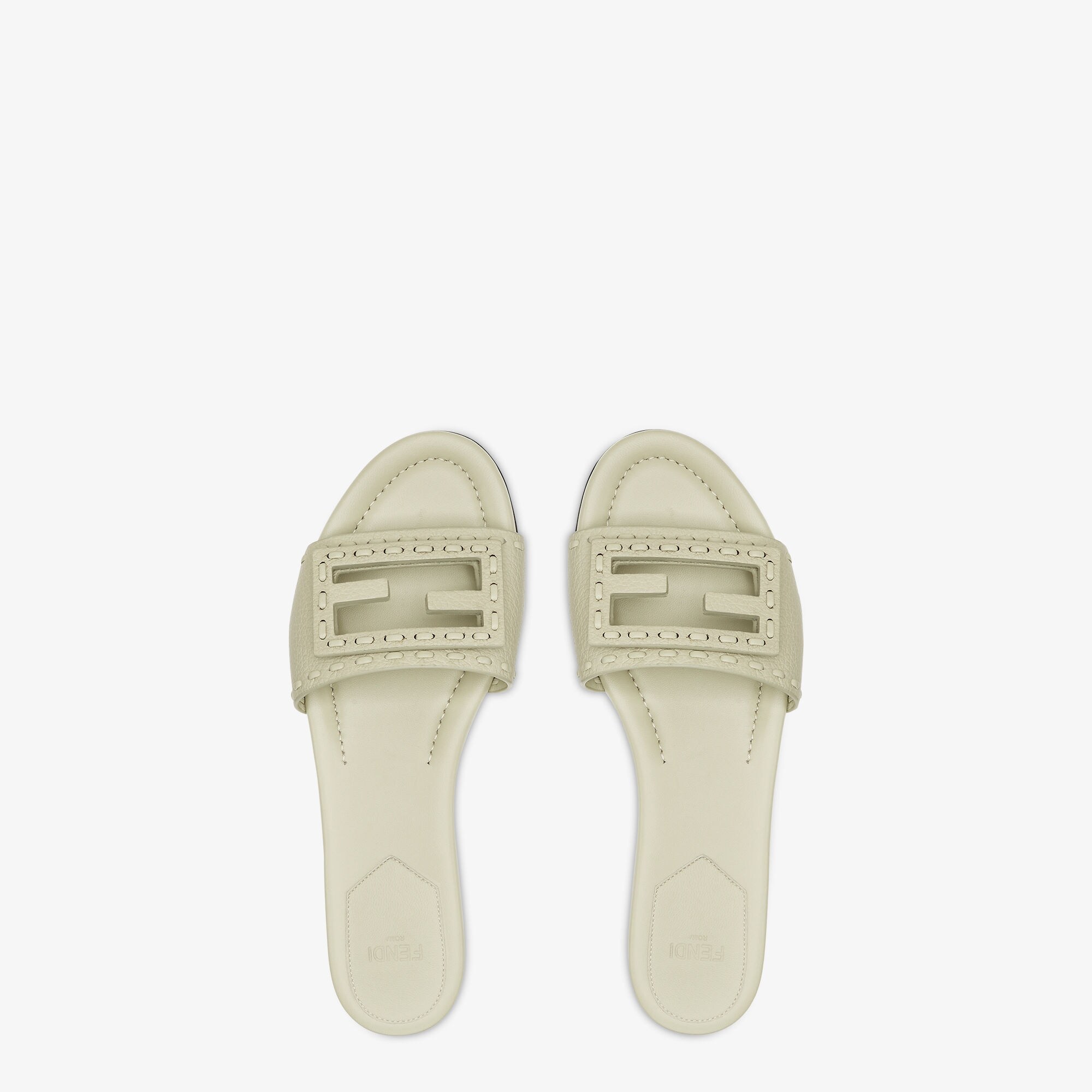 ★関税込み★ FENDI Baguette Sliders FENDI Baguette Slides | Gold | FARFETCH