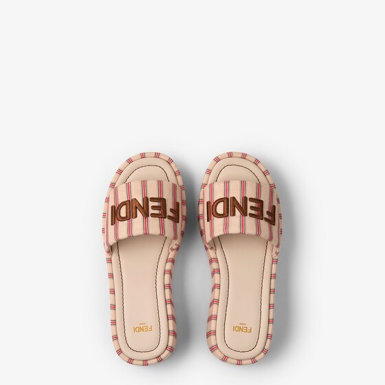 Fendi Wide-band slides with a platform sole | Thumbnail 4