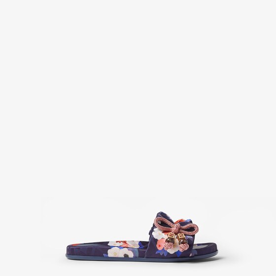 Fendi Wide-band flat slides