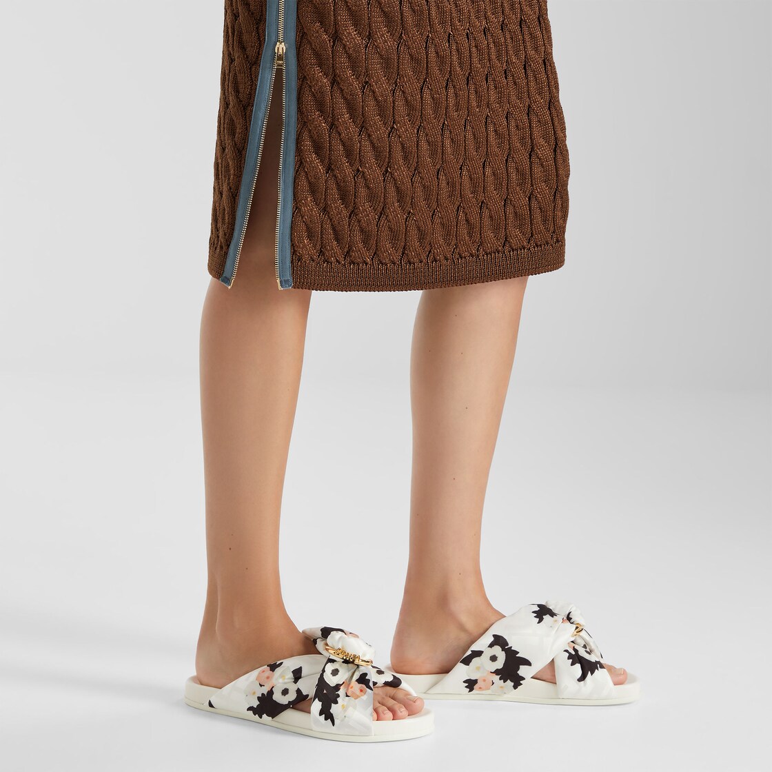 Fendi Feel White FF jacquard satin slides White - Image 6/6