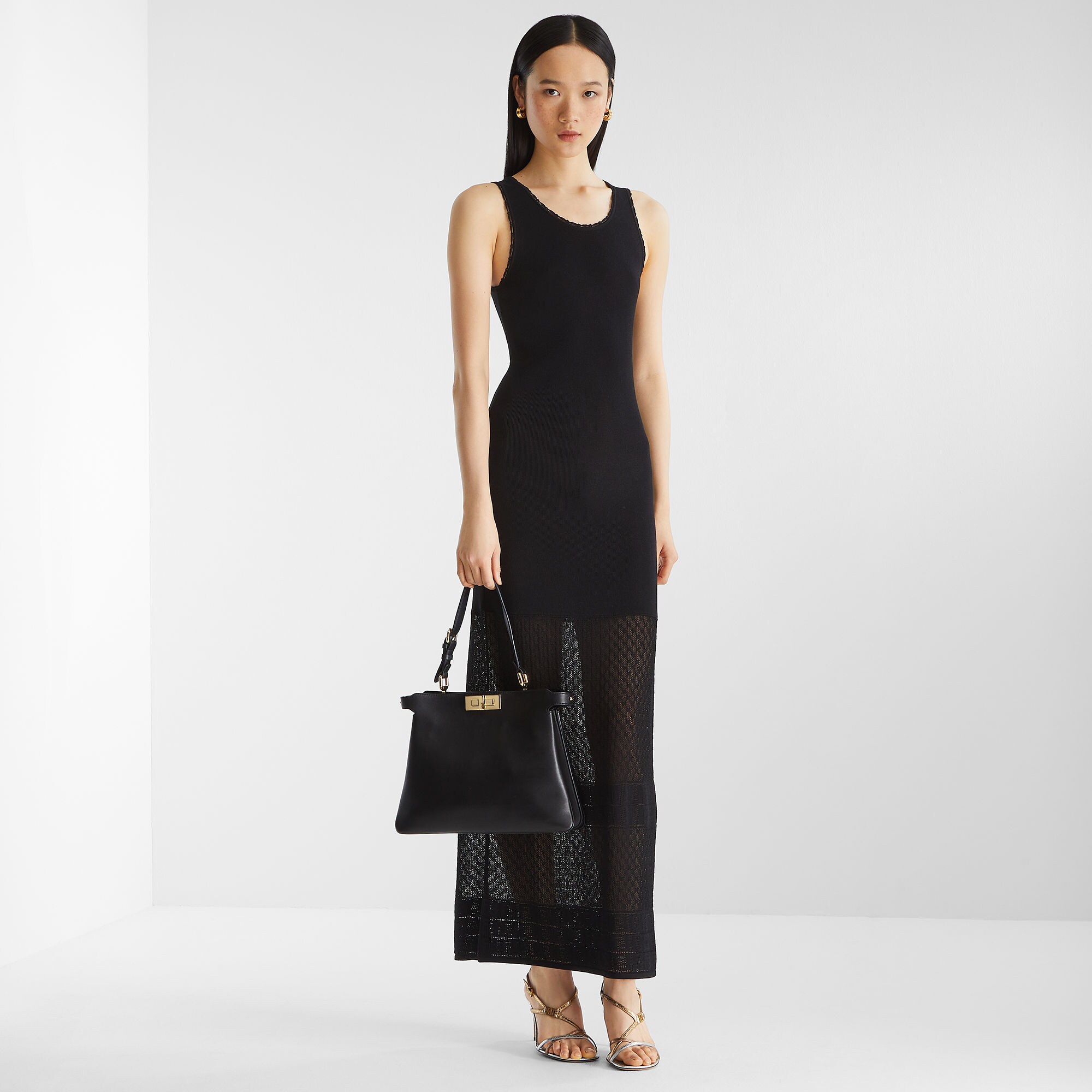 FENDI ピーチサンダル 43 (27-27.5)トング イエローメタリック 楽天市場】FENDI フェンディ 7X1377 シューズ ロゴ 靴 シャワー