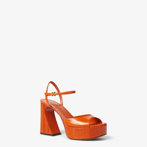 Fendi Platform sandals with band over the toes | Thumbnail 2