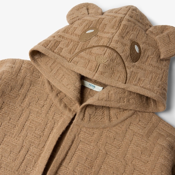 Fendi Teddy Bear Cape | Thumbnail 3