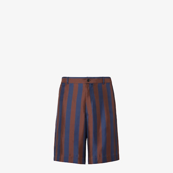 Fendi Bermuda shorts with side pockets and belt loops at the waist